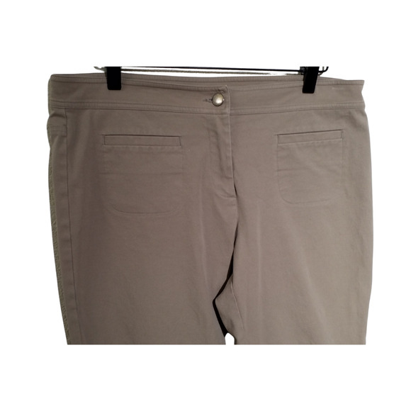 Eileen Fisher Beige High-Rise Tapered Pants | Stretch | Size M | Preowned - Picture 2 of 5